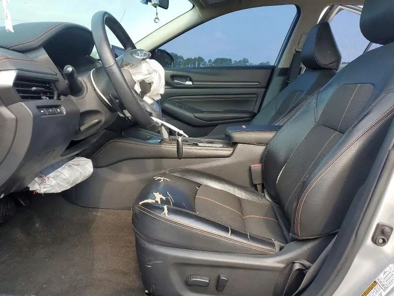 2021 NISSAN ALTIMA SR  