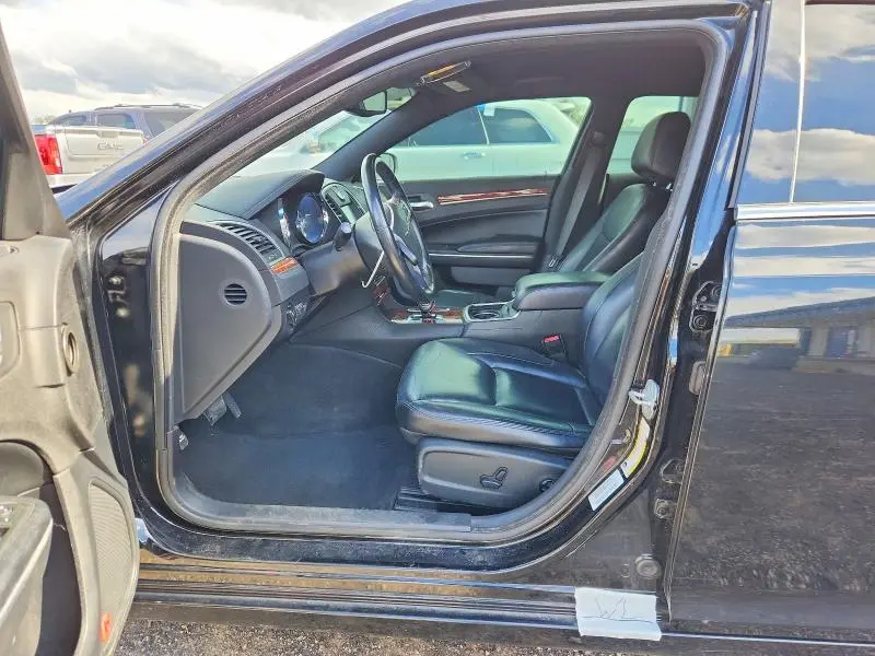 2013 CHRYSLER 300   
