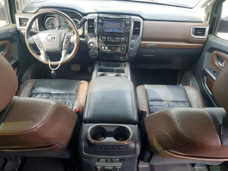 2017 NISSAN TITAN SV  