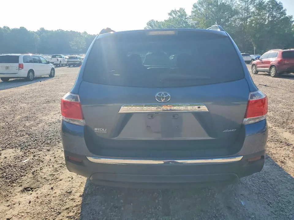2013 TOYOTA HIGHLANDER PLUS  