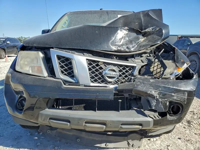 2013 NISSAN FRONTIER S  