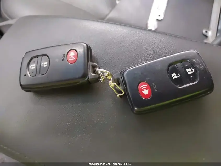 2010 TOYOTA PRIUS V