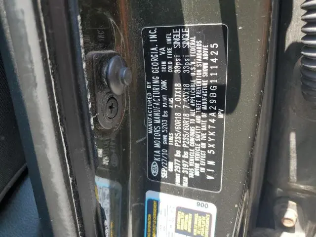 2011 KIA SORENTO BASE  