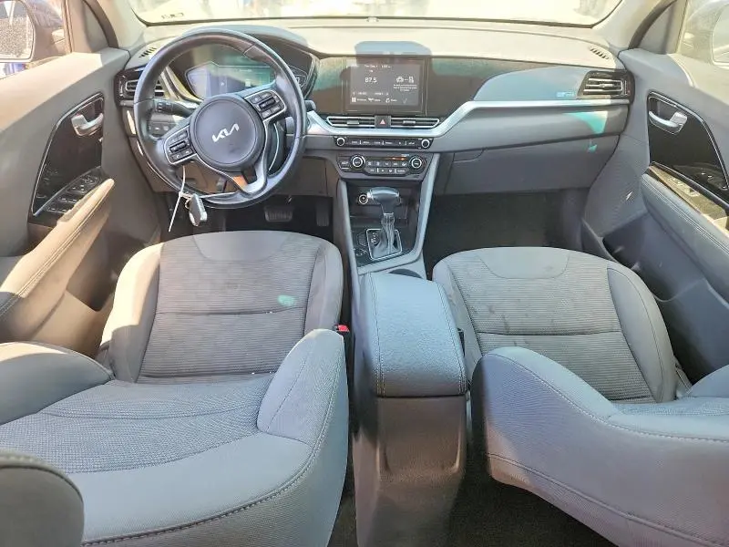 2022 KIA NIRO LXS  