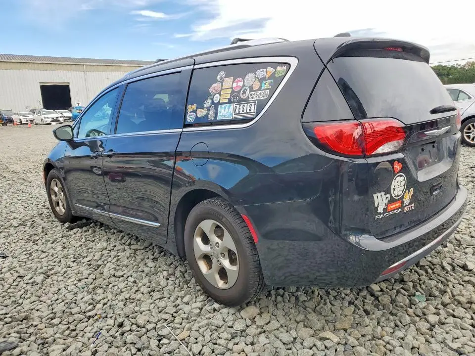 2017 CHRYSLER PACIFICA TOURING L PLUS  