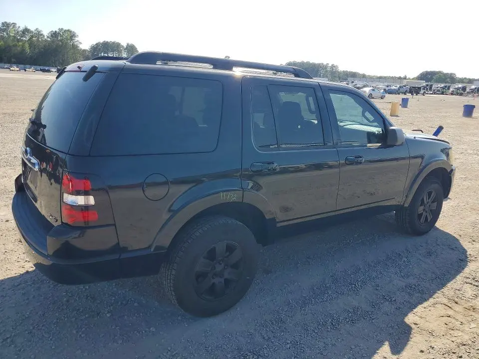2010 FORD EXPLORER XLT  