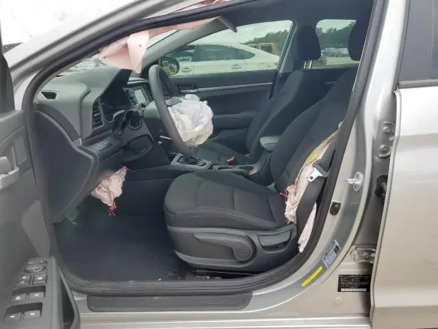 2020 HYUNDAI ELANTRA SE  