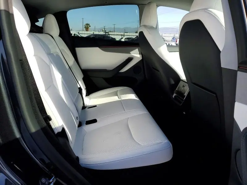 2026 TESLA MODEL Y   