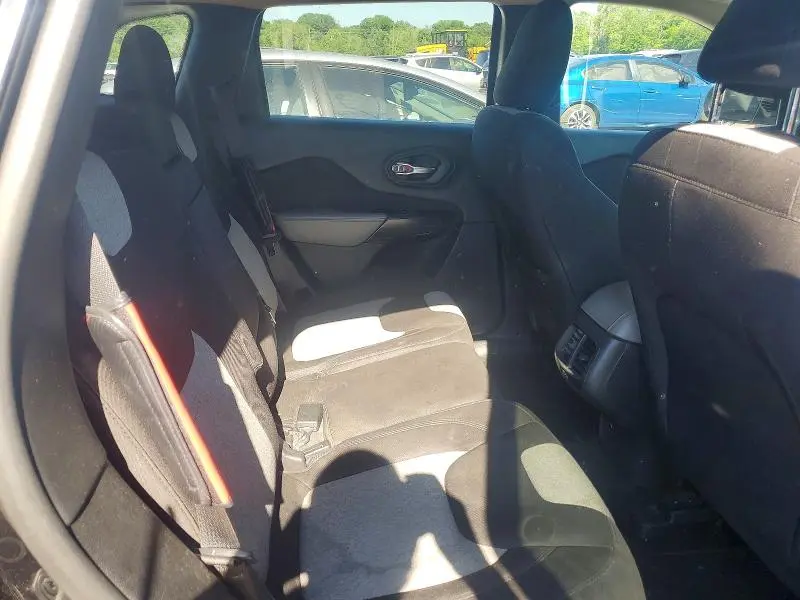 2014 JEEP CHEROKEE SPORT  