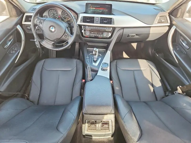 2017 BMW 320 I  