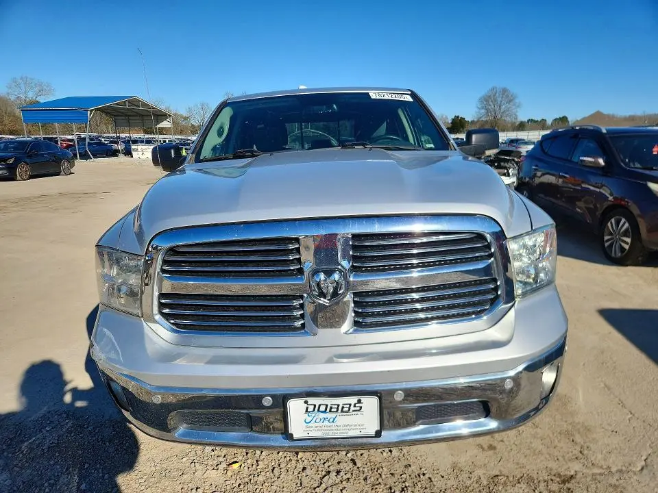 2018 RAM 1500 SLT  