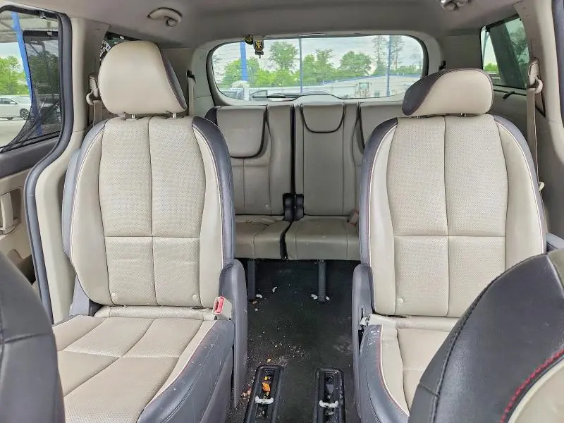 2018 KIA SEDONA LX  