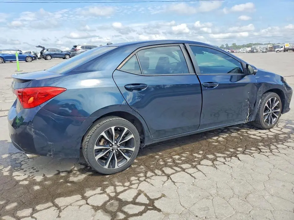 2018 TOYOTA COROLLA SE  