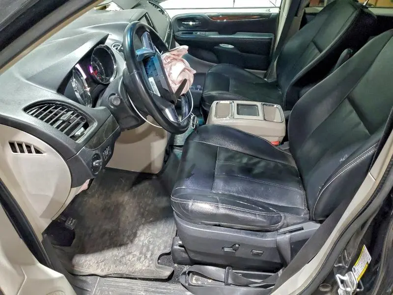 2013 CHRYSLER TOWN & COUNTRY TOURING  