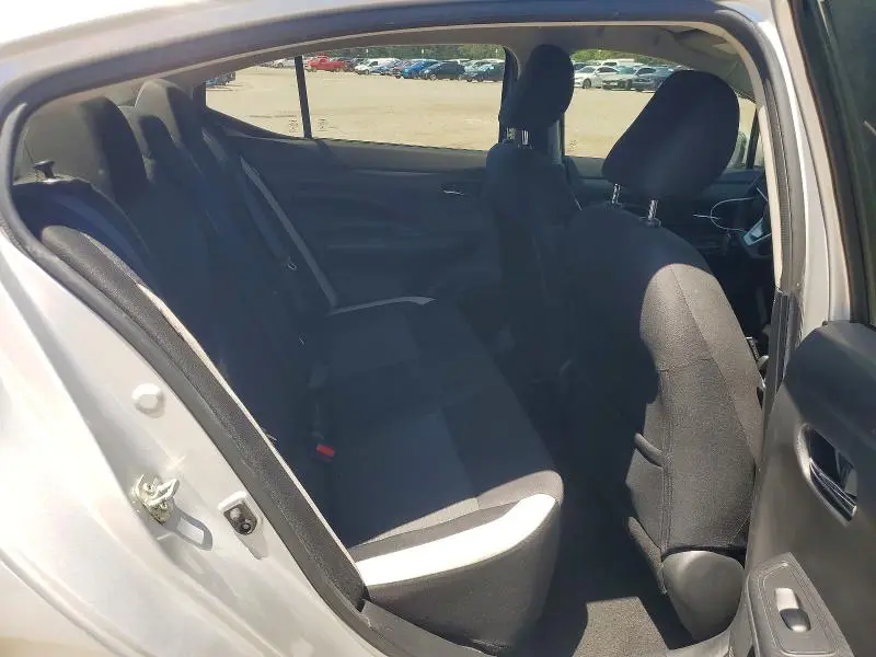 2020 NISSAN VERSA SV  