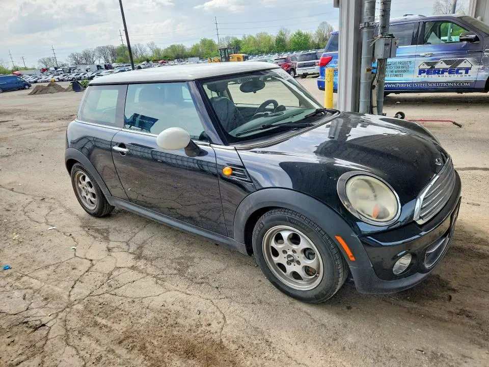 2012 MINI COOPER   