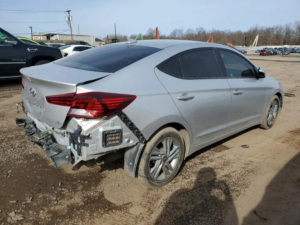 2019 HYUNDAI ELANTRA SEL  