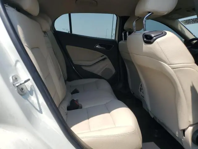 2016 MERCEDES-BENZ GLA 250  