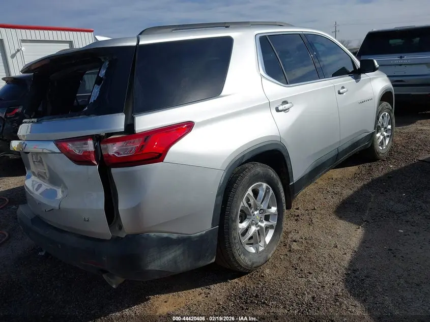 2021 CHEVROLET TRAVERSE FWD LT CLOTH