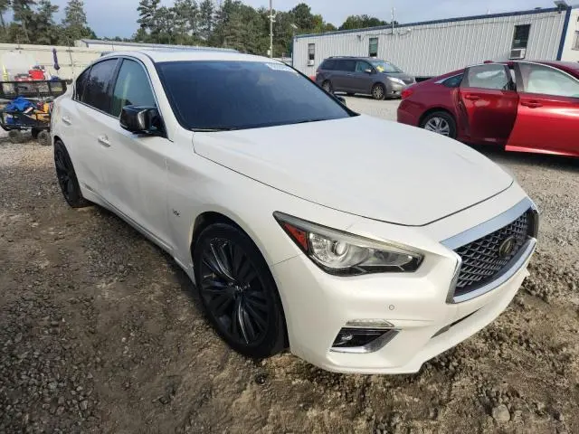 2018 INFINITI Q50 LUXE  