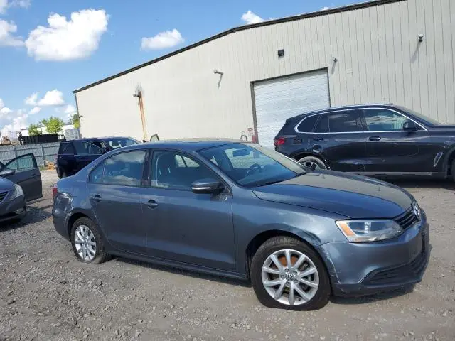 2011 VOLKSWAGEN JETTA SE  