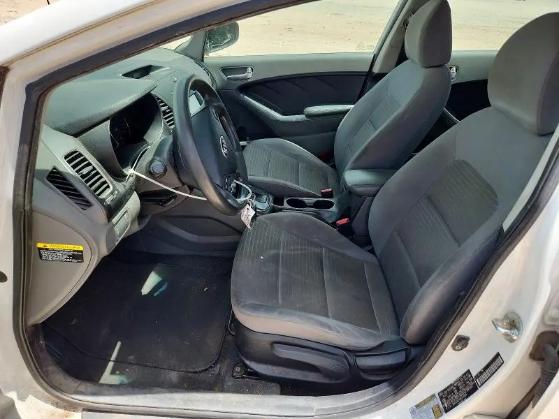 2017 KIA FORTE LX  