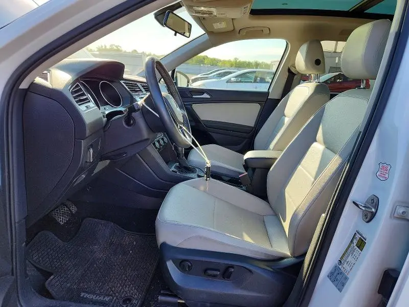 2021 VOLKSWAGEN TIGUAN SE  