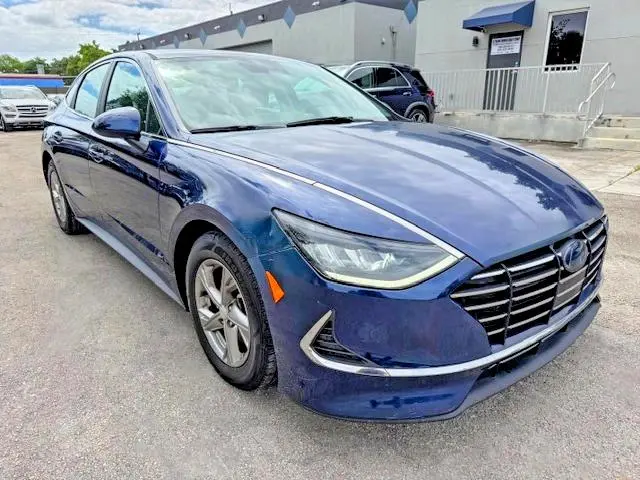 2021 HYUNDAI SONATA SE  
