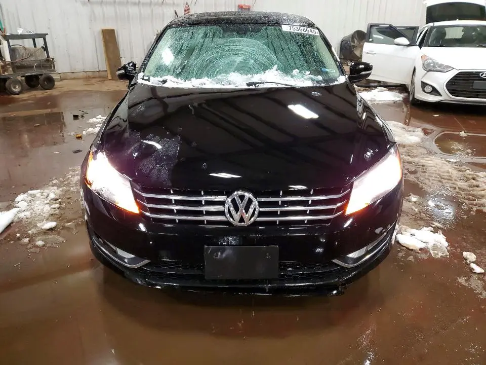 2013 VOLKSWAGEN PASSAT SEL  