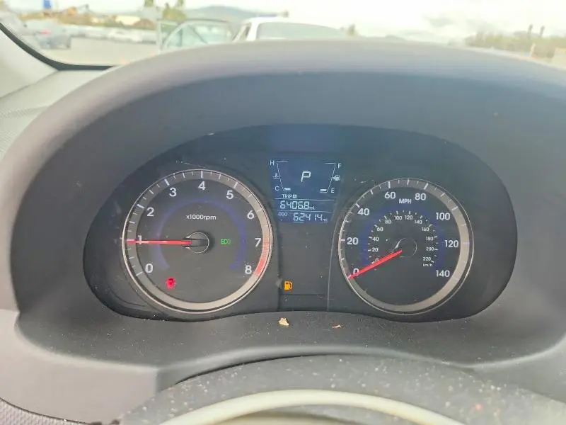 2013 HYUNDAI ACCENT SE  