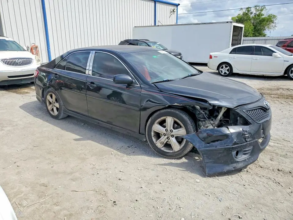 2010 TOYOTA CAMRY SE  