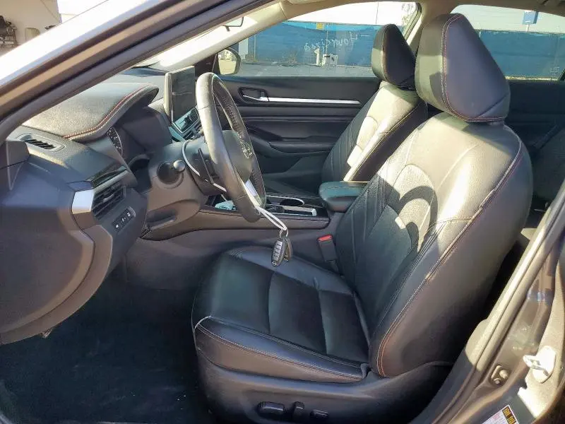 2023 NISSAN ALTIMA SR  