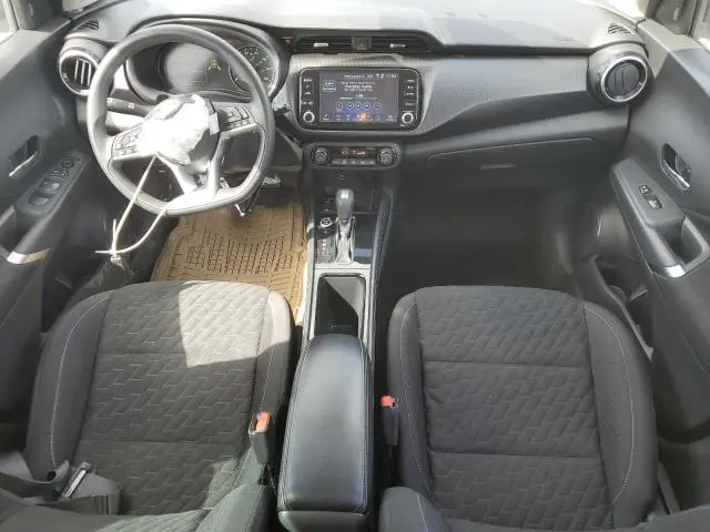 2021 NISSAN KICKS SV  