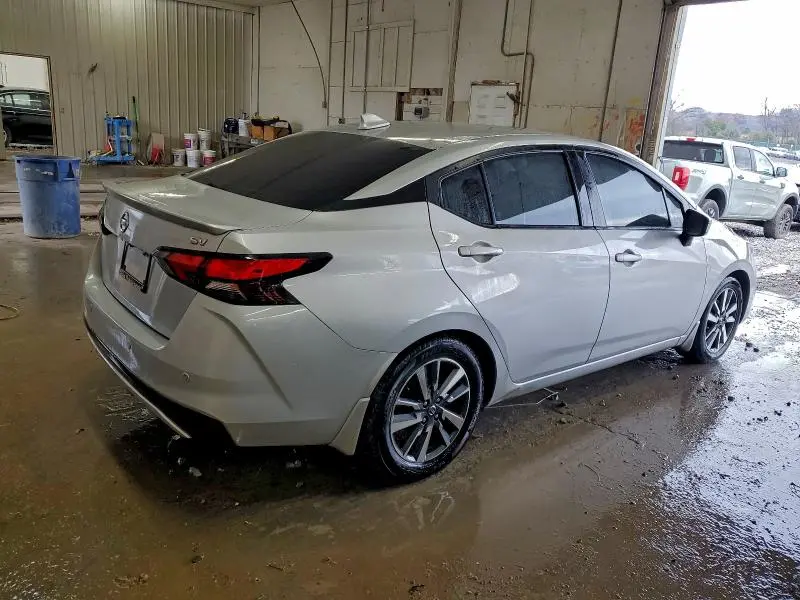 2020 NISSAN VERSA SV  