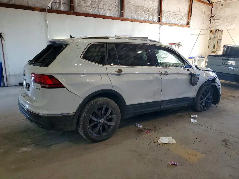2022 VOLKSWAGEN TIGUAN SE  