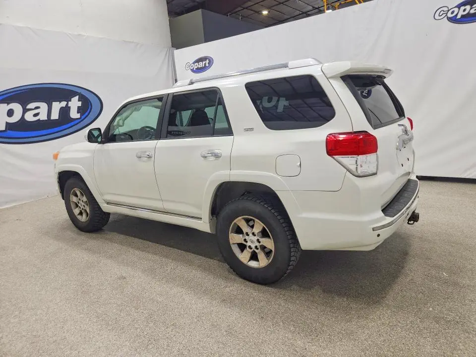 2010 TOYOTA 4RUNNER SR5  