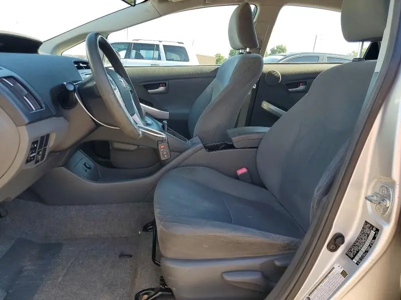 2010 TOYOTA PRIUS III  