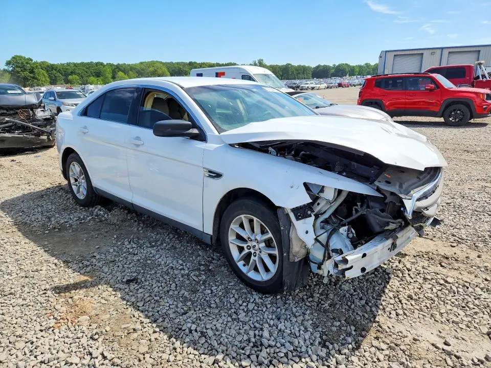 2015 FORD TAURUS SE  