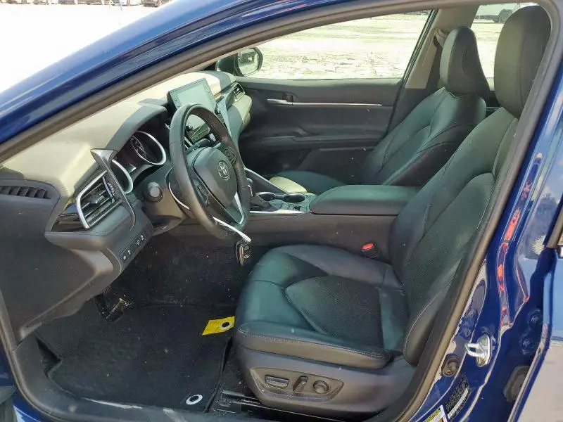 2024 TOYOTA CAMRY XLE  