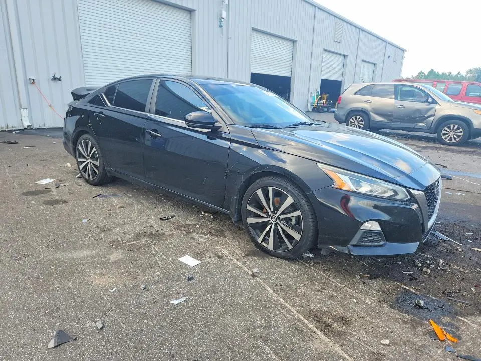 2020 NISSAN ALTIMA SR  