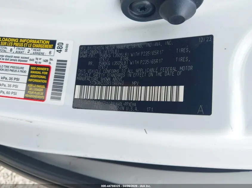 2024 TOYOTA SIENNA LE