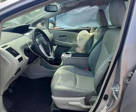 2012 TOYOTA PRIUS V FIVE  