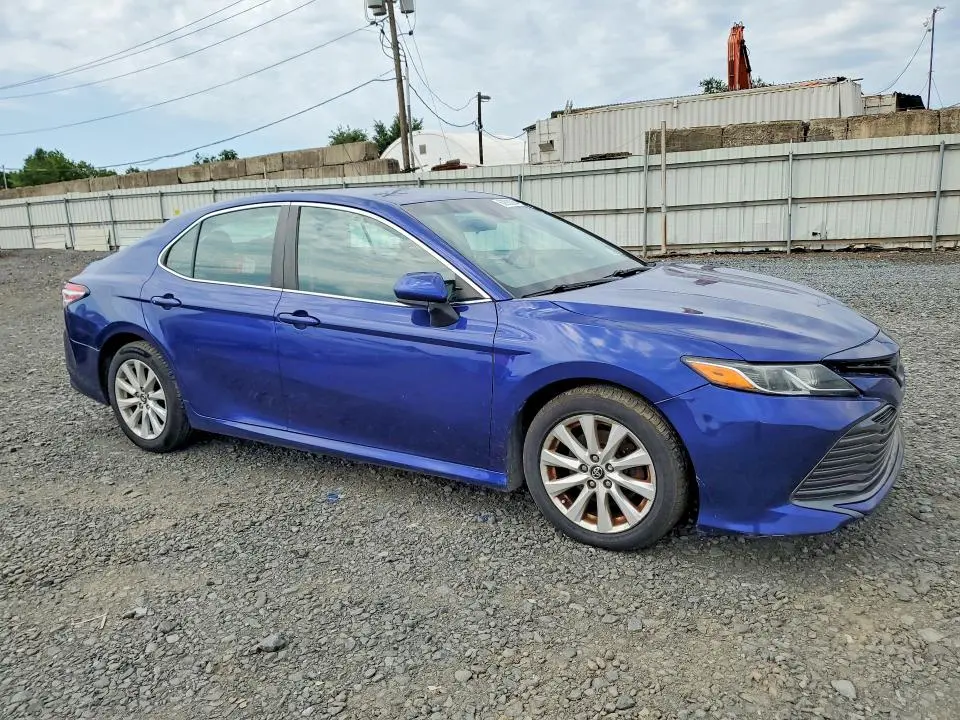 2018 TOYOTA CAMRY LE  