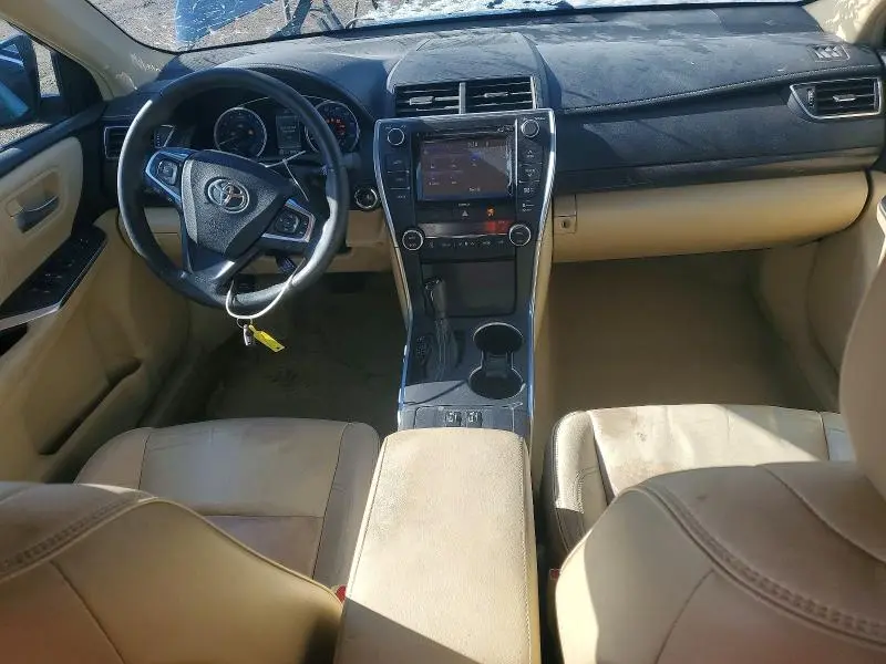 2016 TOYOTA CAMRY XLE  