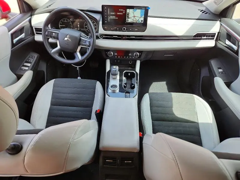 2025 MITSUBISHI OUTLANDER SE  