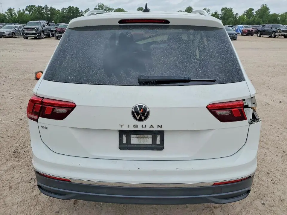 2022 VOLKSWAGEN TIGUAN SE  