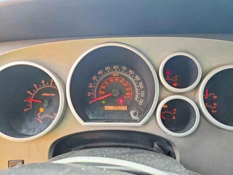 2011 TOYOTA TUNDRA CREWMAX SR5  