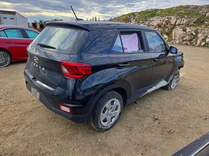 2023 HYUNDAI VENUE SE  