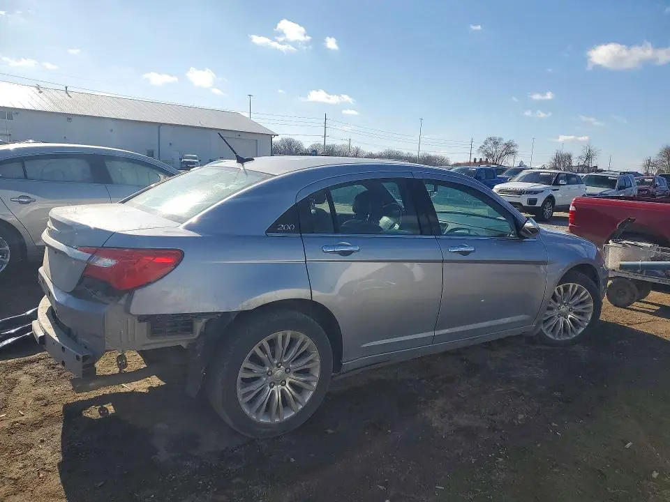 2013 CHRYSLER 200 LIMITED  