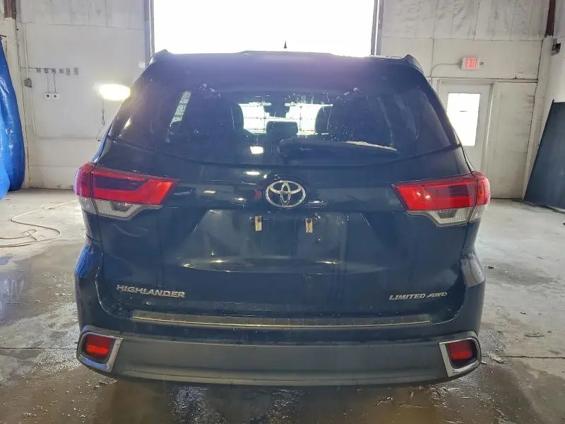2019 TOYOTA HIGHLANDER LIMITED  